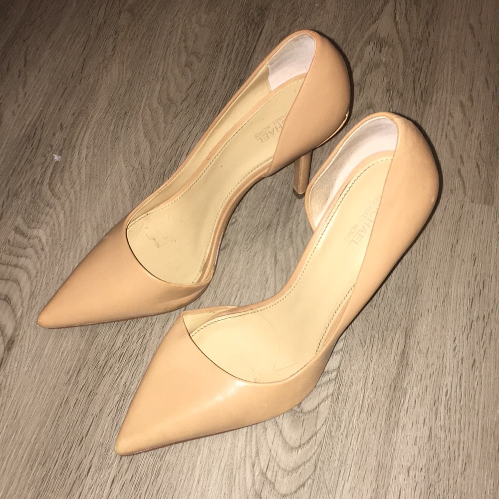 Michael Kors Nude Pumps